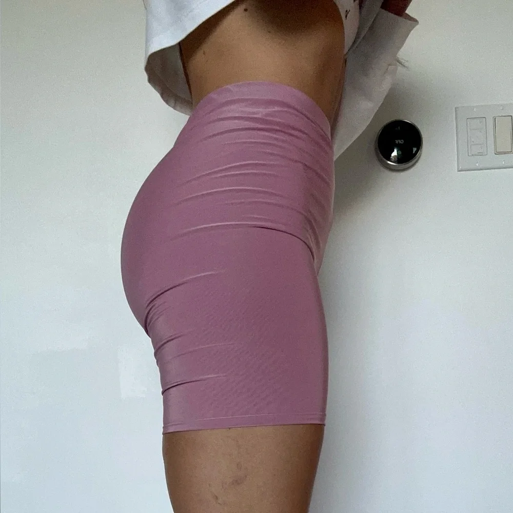 PrettyLittleThing Dusty Pink High-Waist Bike Shorts - Picture 2 of 3
